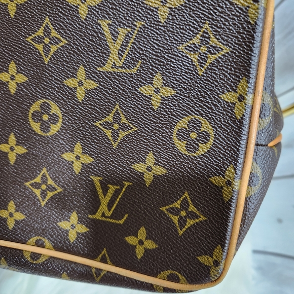 Louis Vuitton Palermo PM - Picture 10 of 14